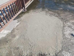 Arreglo de bache en acceso a establecimiento