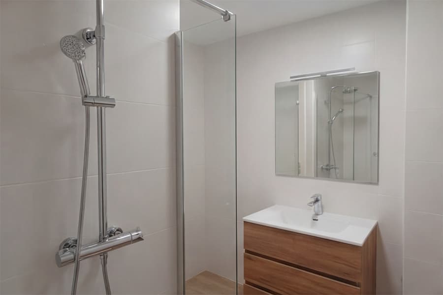 Reforma de baño adaptada a tu estilo en Vilagarcía