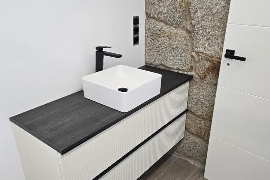 Servicio integral de reforma de baño en Vilagarcía