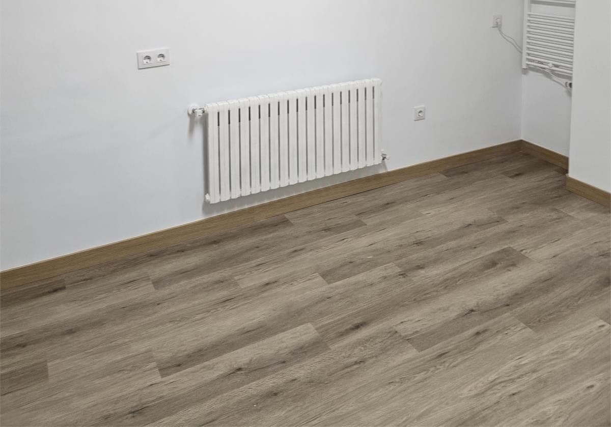 Instalación de suelo laminado vinílico en Vilagarcía
