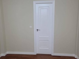 Puerta de paso lacada en blanco